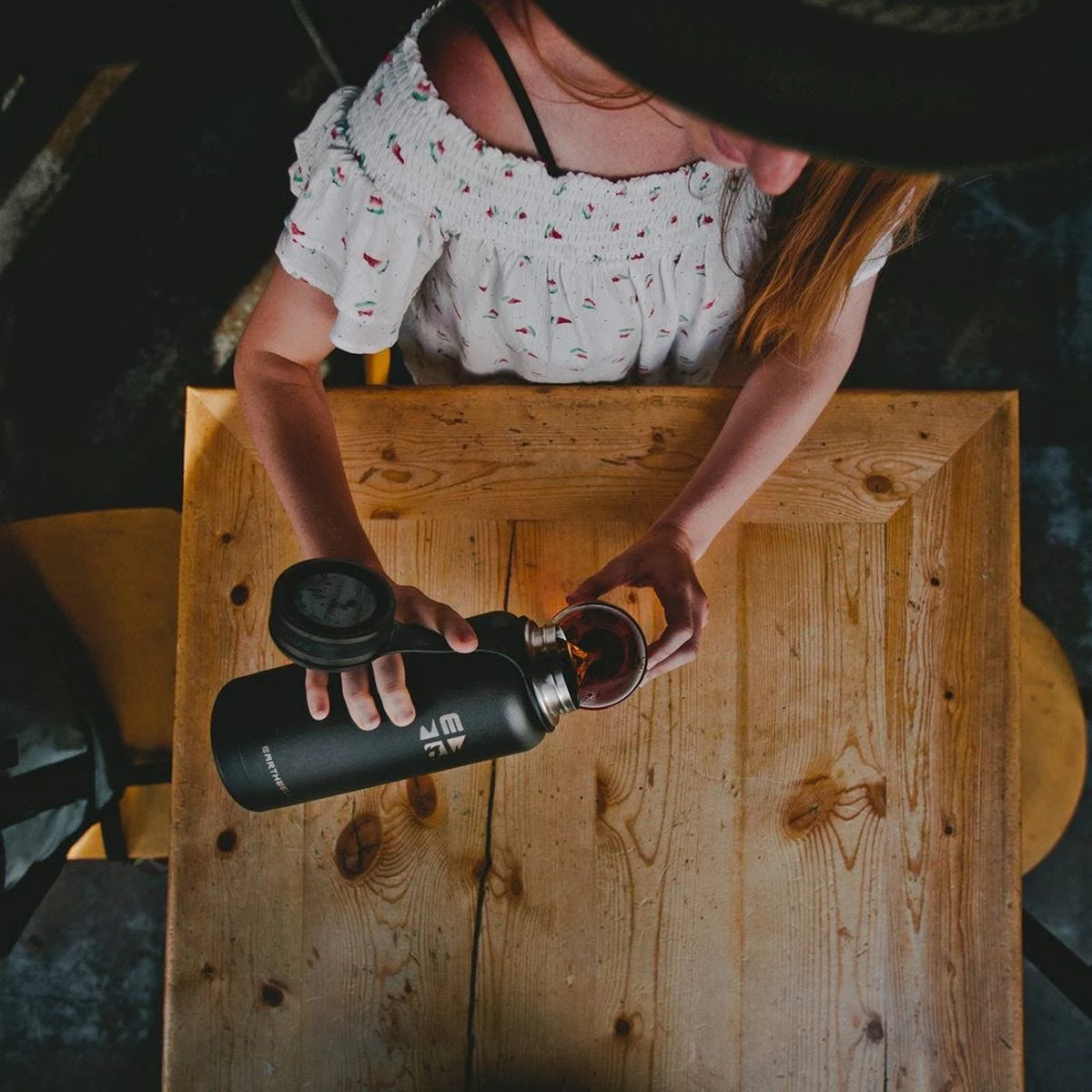 Earthwell Kewler Opener Vacuum Bottle 946ml Baja Sand 2 Earthwell Kewler Opener Vacuum Bottle 946ml Baja Sand - Image 2